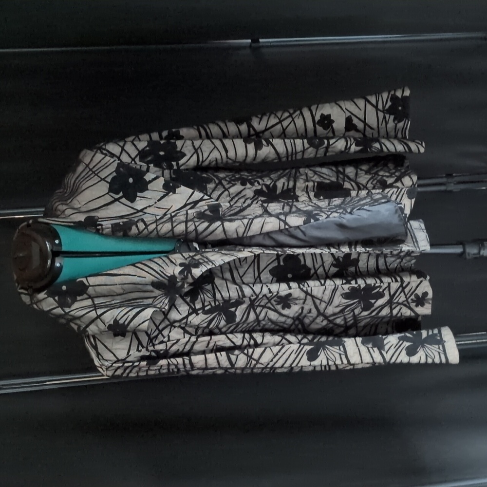Damee Floral Black and Gray Women's Jacket